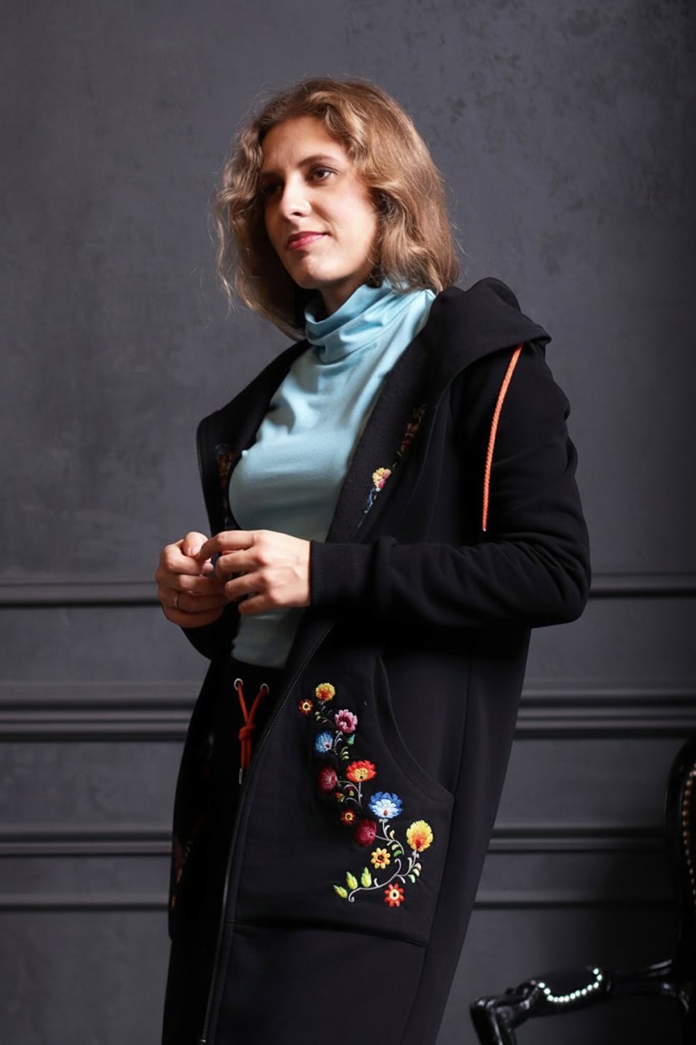 OSTOJA ŁOWICZ | Coat-style sweatshirt with folk embroidery | Regular